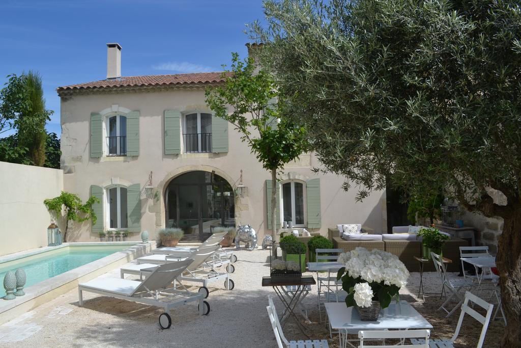 Mas A L'Improviste Bed & Breakfast Maillane Екстериор снимка