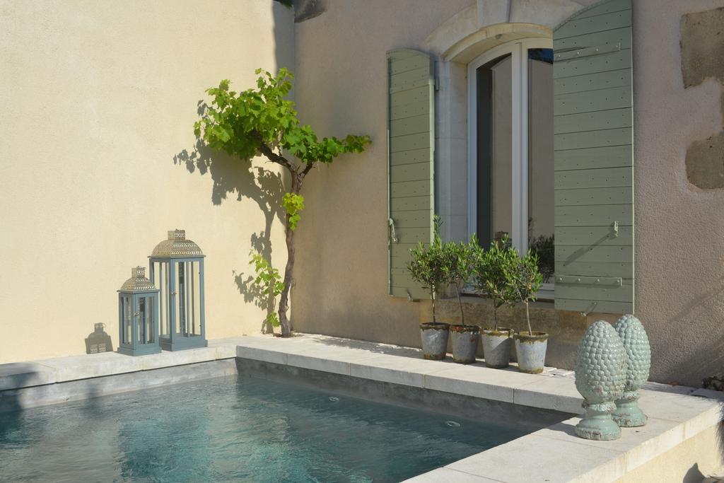 Mas A L'Improviste Bed & Breakfast Maillane Екстериор снимка