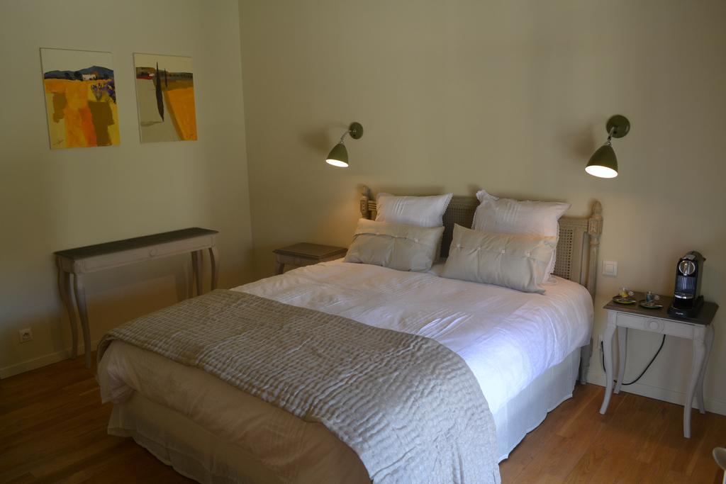 Mas A L'Improviste Bed & Breakfast Maillane Стая снимка